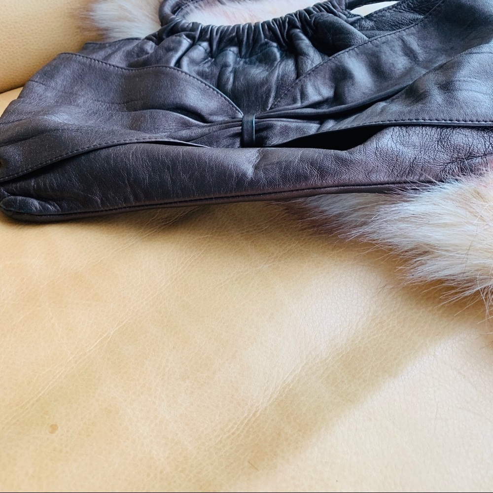 Armani Exchange leather shoulder bag, bow front - Picture 8 of 8